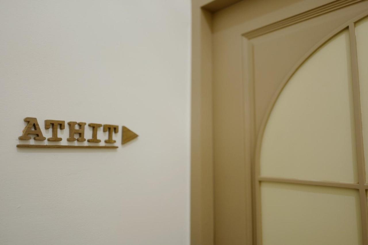 Krung Boutique Hotel Bangkok Bagian luar foto
