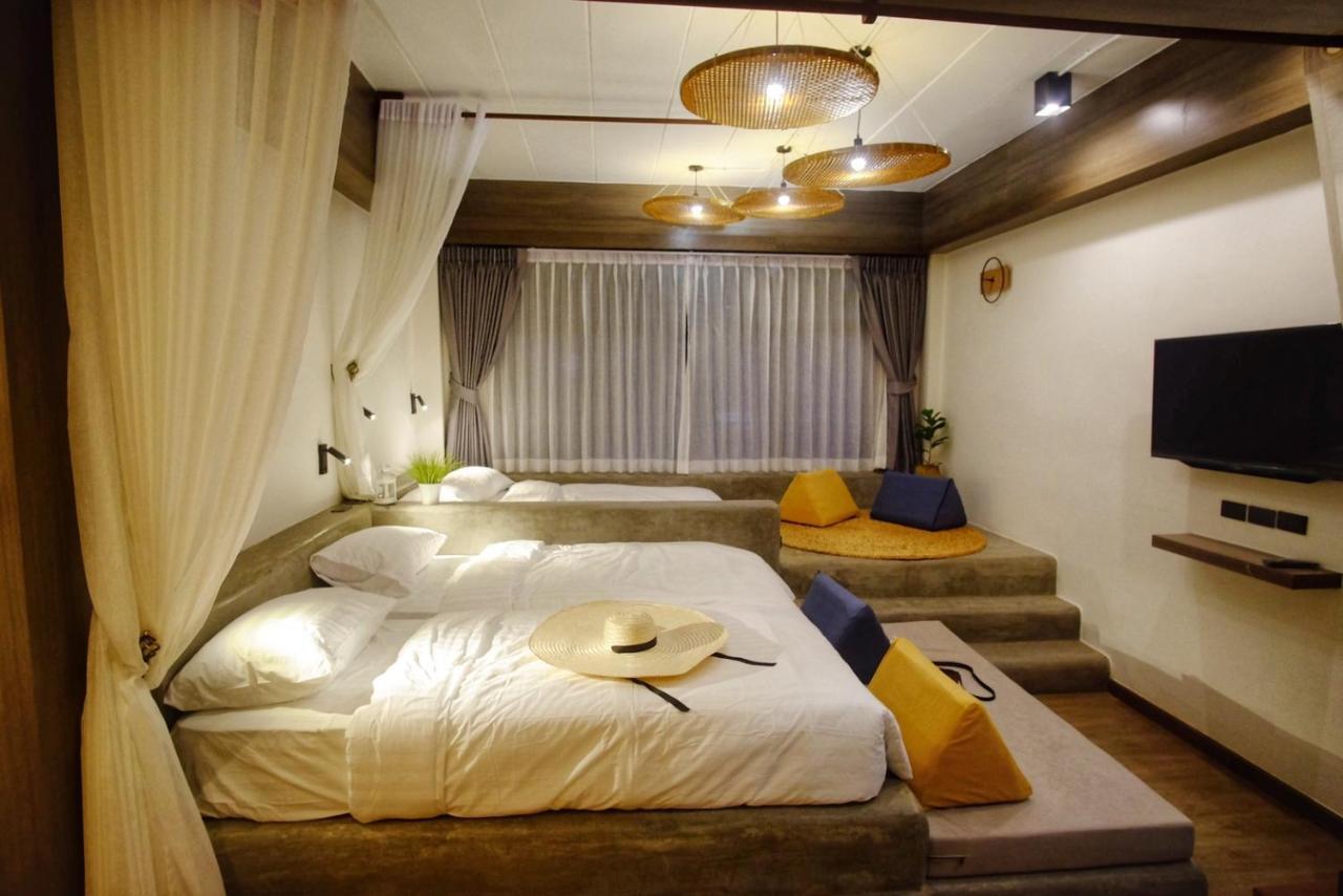 Krung Boutique Hotel Bangkok Bagian luar foto
